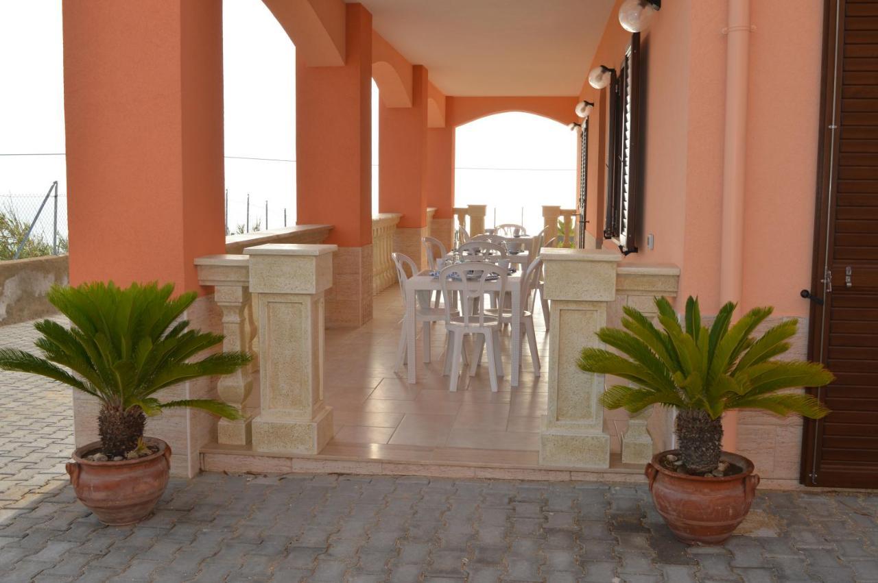 Carrubella Santa Zita Bed & Breakfast Ликата Екстериор снимка